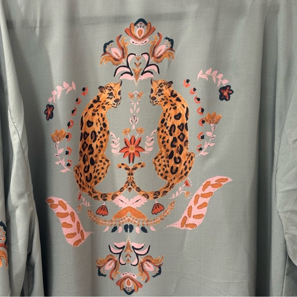 Shayla Laurel Green Satin Floral Cheetah Robe Big Cats Lounge Spa Relaxation OS - Picture 7 of 13